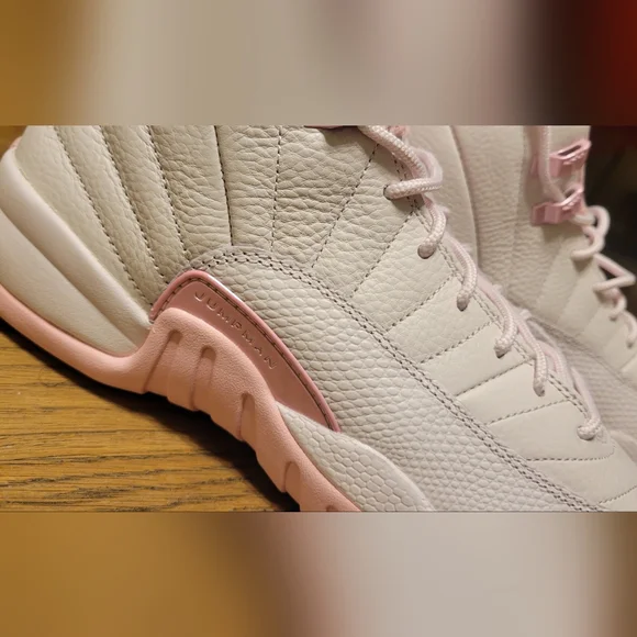 Jordan Kids Sneakers in White and Light Pink - Picture 10 of 13